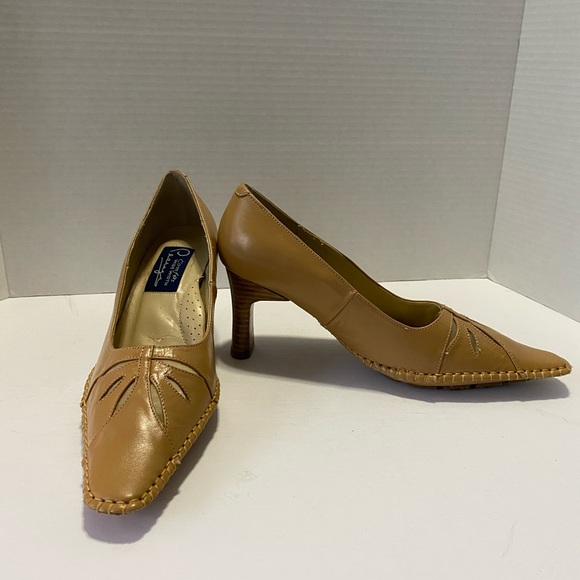 PEERAGE COMFORTS WIDE WIDTH PUMPS - Picture 4 of 11